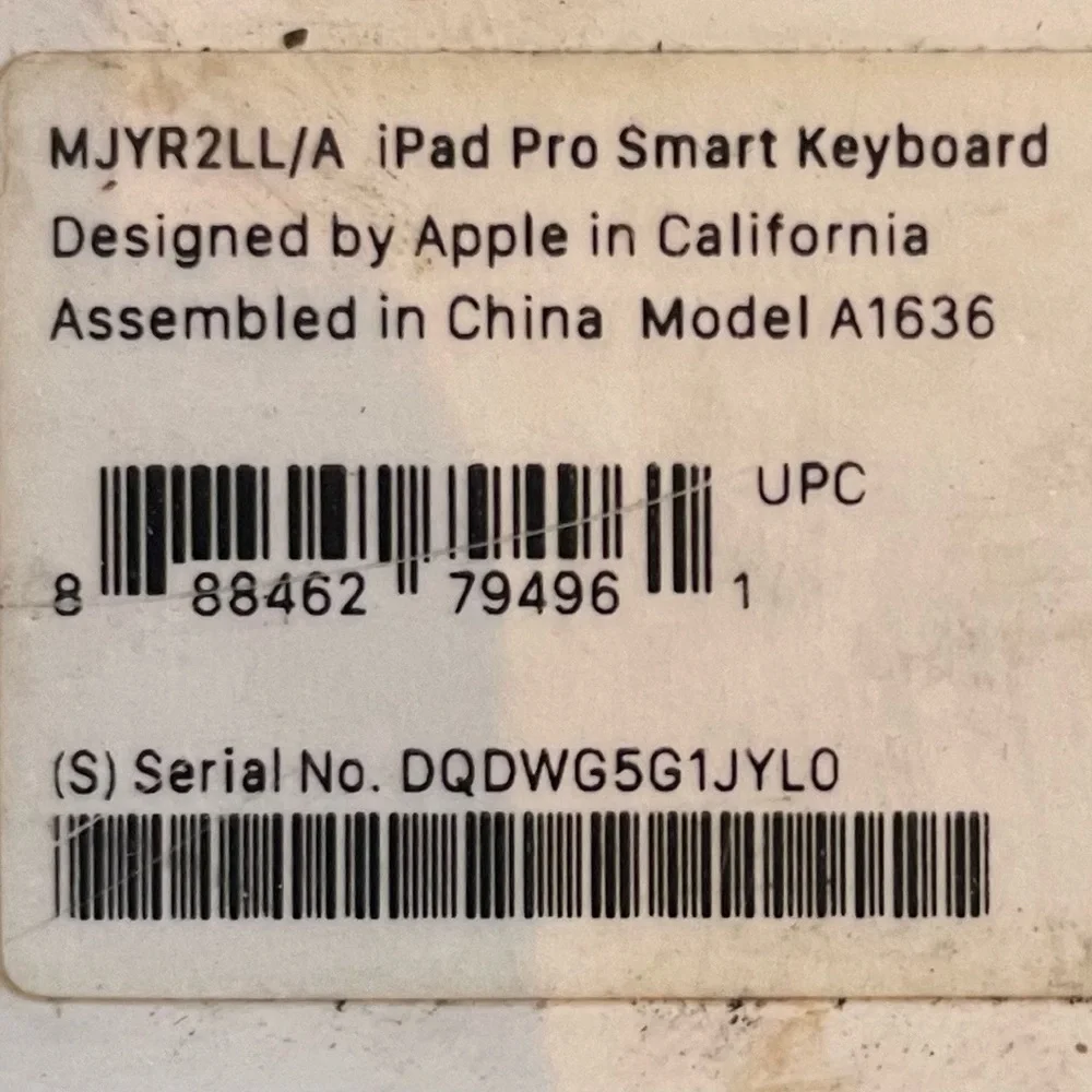 Apple Smart Keyboard Folio in Dark Gray